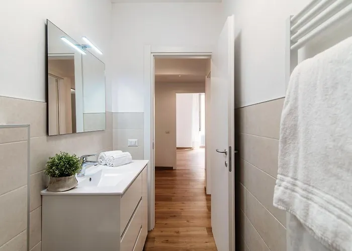 Sandy - By Myhomeincomo Appartamento