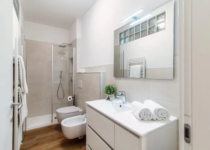 Appartamento Sandy - By Myhomeincomo