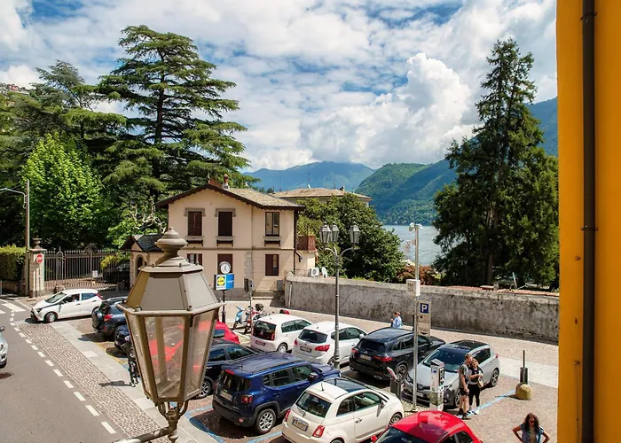 Sandy - By Myhomeincomo * Cernobbio